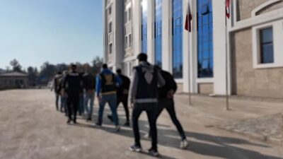 Adıyaman İl Emniyet Müdürlüğü ekipleri, çeşitli suçlardan aranan 69 şahıstan