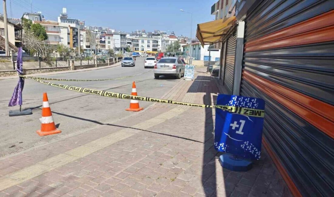 Antalya’da, komşu esnaflar arasında çıkan bir tartışma sonucunda bir kişinin