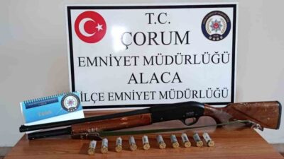Çorum’un Alaca ilçesinde, bir apartman dairesinden tüfekle ateş edildiği bildirilen