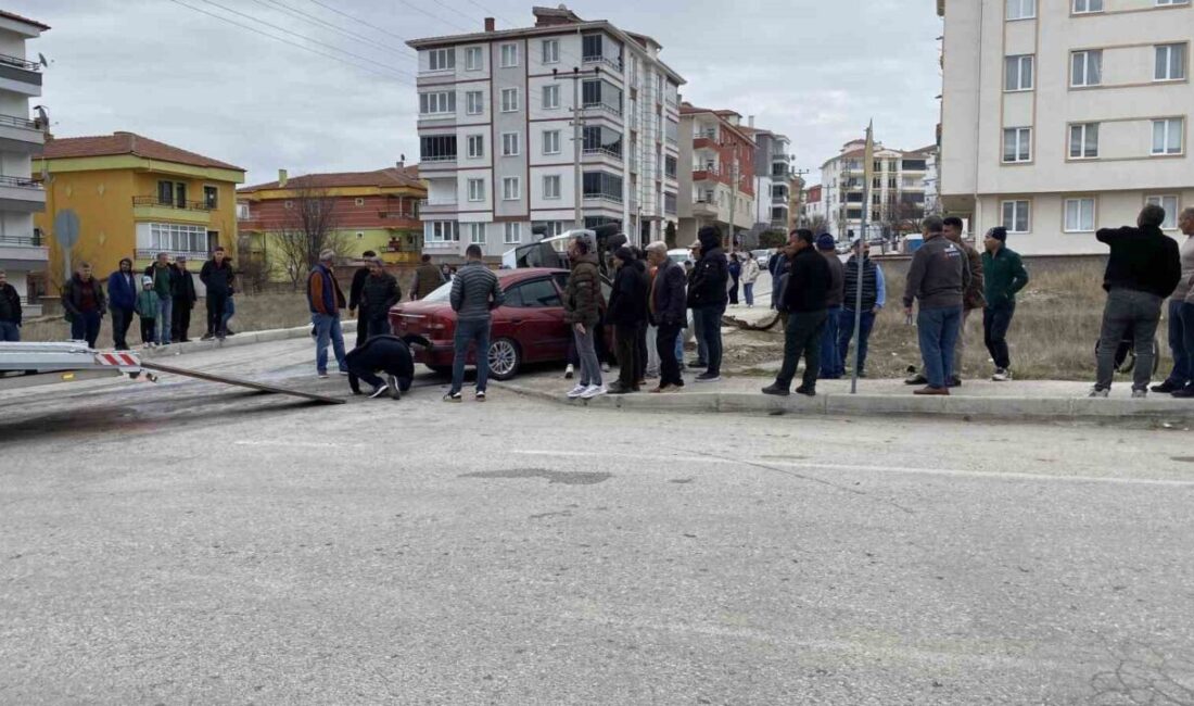 Çorum’da meydana gelen trafik kazasında, tarım işçilerini taşıyan bir minibüs,
