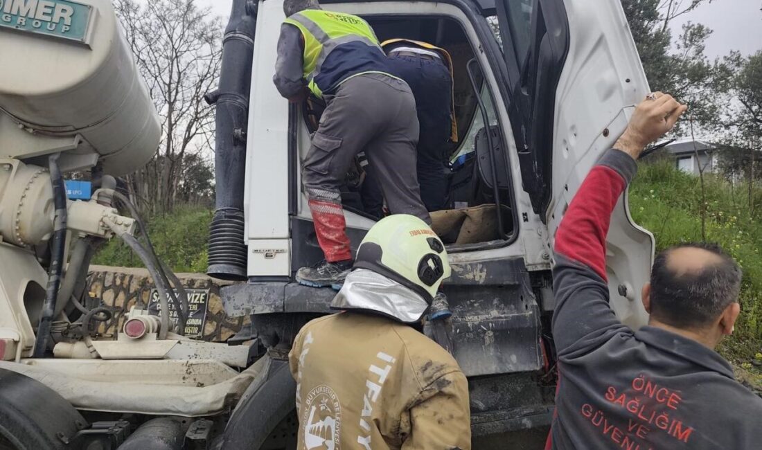 Hatay ilinde meydana gelen bir trafik kazasında, beton mikseri ile