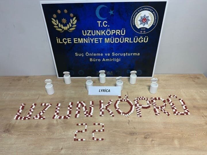 Edirne’nin Uzunköprü ilçesinde polis ekipleri tarafından gerçekleştirilen kontrollerde bir kişinin