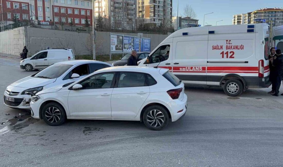 Edirne’de, Fatih Mahallesi İbrahim Zagra Caddesi üzerinde meydana gelen trafik