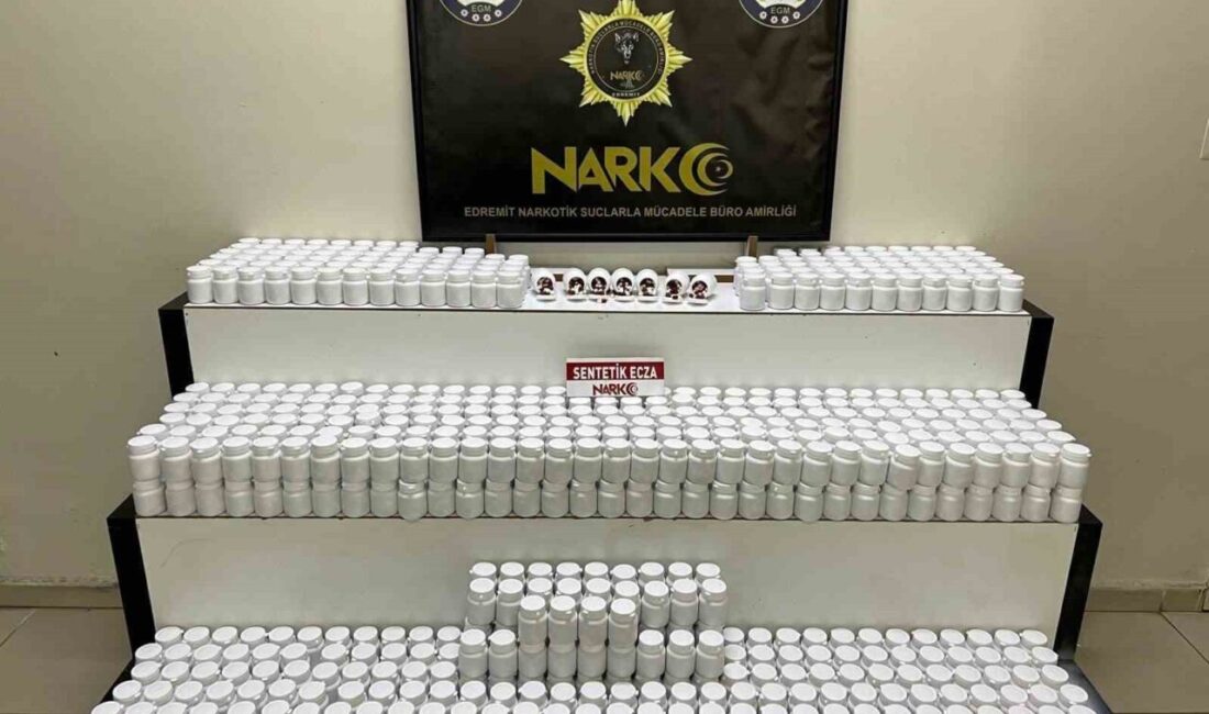 Balıkesir’de gerçekleşen bir operasyonda bir araçta yapılan aramada 42.600 adet
