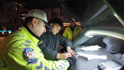 İstanbul’un Kadıköy ilçesine bağlı Caddebostan sahil yolunda yapılan trafik denetimlerinde,