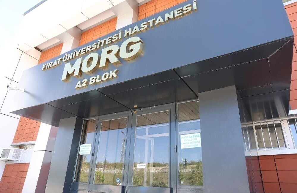 Elazığ’da bir evde 26 yaşındaki bir genç ölü olarak bulundu.