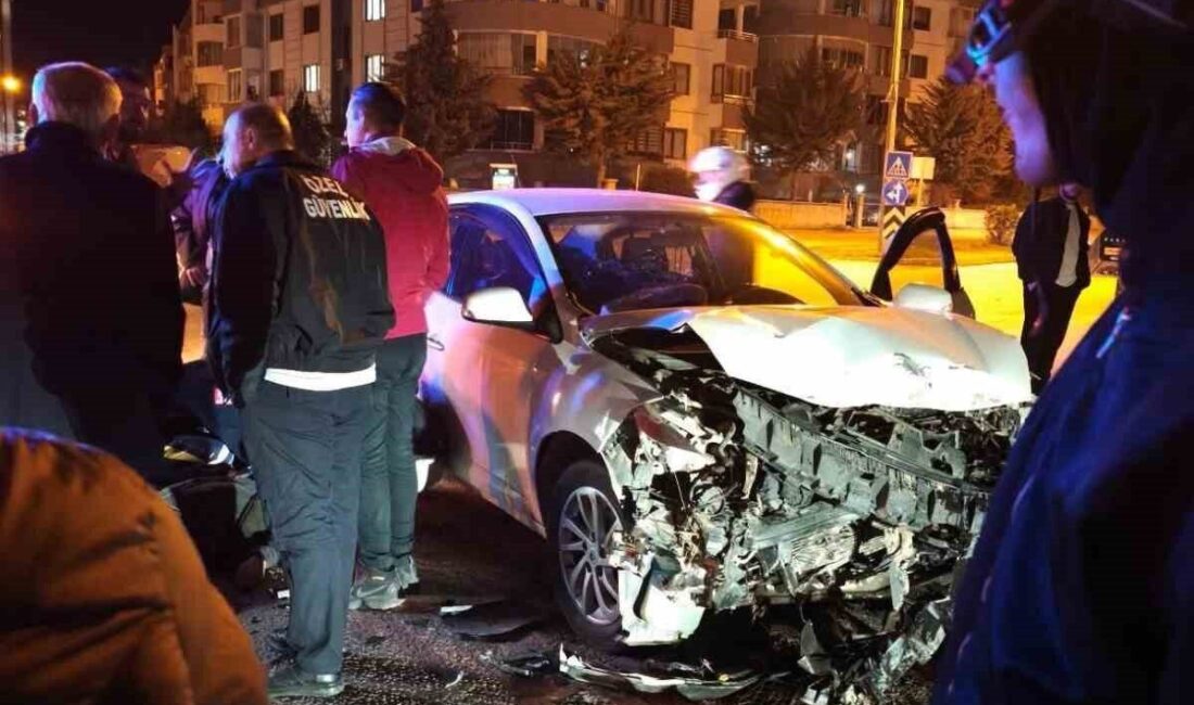 Elazığ’ın Ataşehir Mahallesi Kuvayi Milliye Caddesi’nde meydana gelen trafik kazasında,
