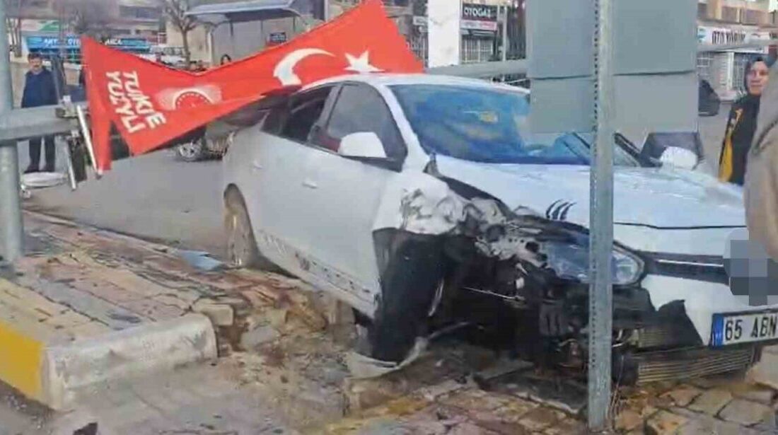 Erciş ilçesinde meydana gelen trafik kazasında bir kişi yaralanmıştır. Kaza,