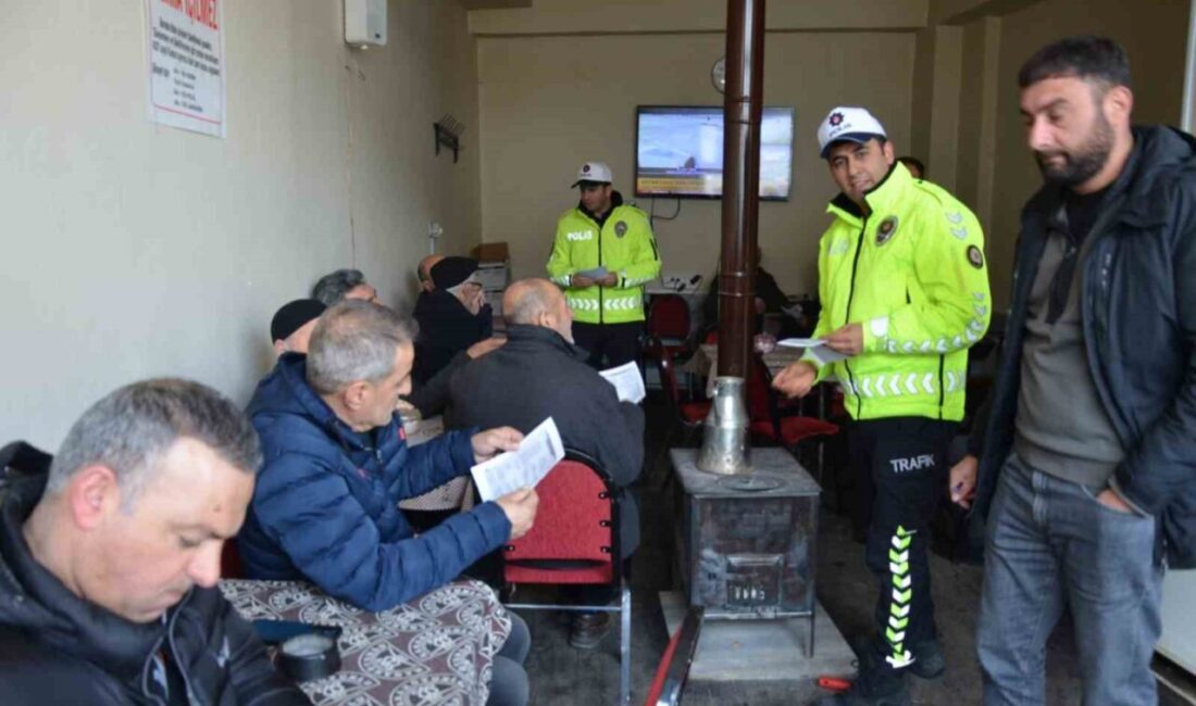 Tercan ilçesinde trafik ekipleri, vatandaşları bilgilendirmek ve farkındalık oluşturmak amacıyla