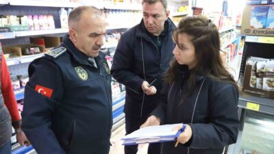 Erzincan Belediyesi Zabıta Müdürlüğü ekipleri, şehir genelinde faaliyet gösteren 80