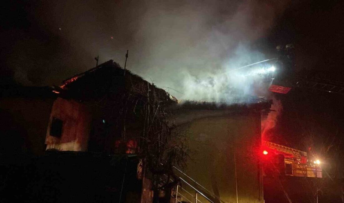 Erzincan’da bir evde meydana gelen yangın, itfaiye ekiplerinin hızlı müdahalesiyle
