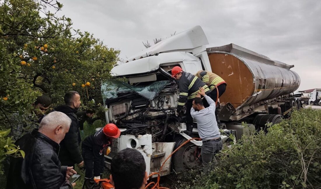 Hatay’da meydana gelen trafik kazasında bir araç ile çarpışan tanker