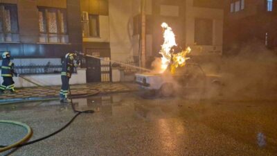 Eskişehir’de, Gökmeydan Mahallesi Dedeefendi Caddesi’nde park halindeki bir LPG’li araçta