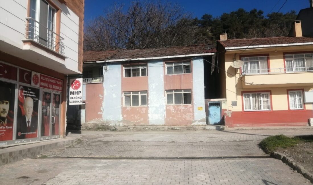 Kastamonu’nun Hanönü ilçesinde evinde baygın halde bulunan ve tedavi gördüğü