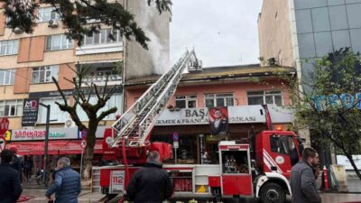 Kocaeli İzmit ilçesinde bulunan bir 2 katlı binada, fırının bacasından