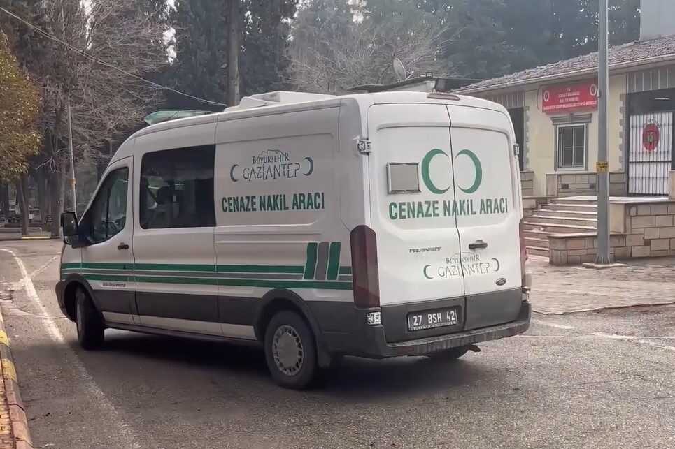 Gaziantep’te bir halı fabrikasında forkliftten düşen ve ağır yaralanan işçi,