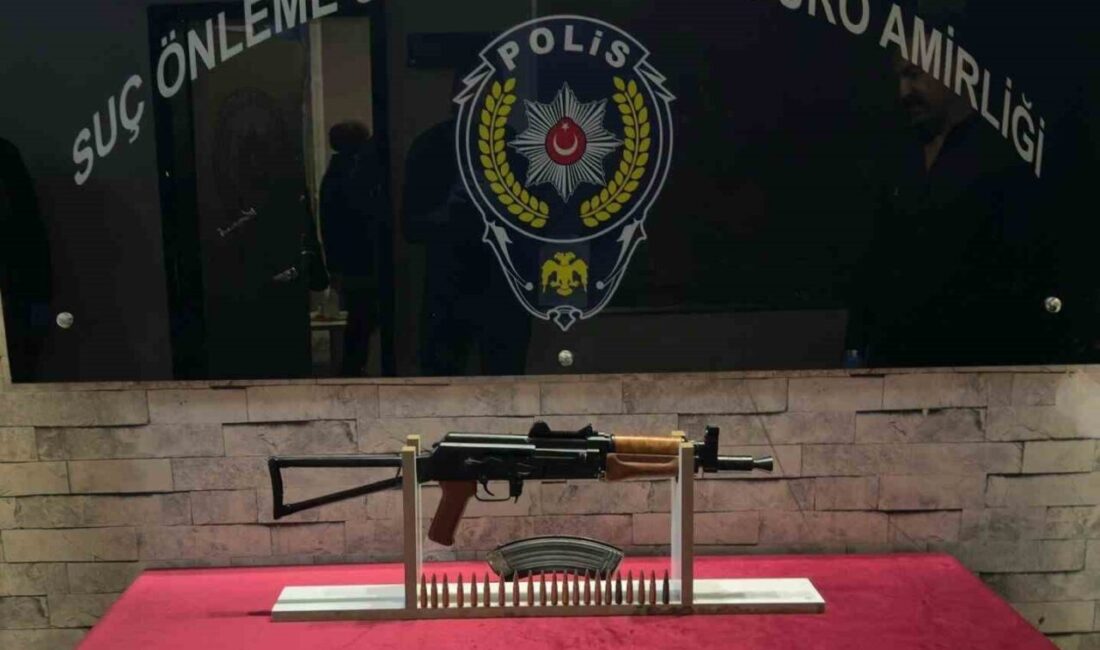 Gaziantep’te, Şehitkamil İlçe Emniyet Müdürlüğü ekipleri, ruhsatsız silah bulundurmayı önlemek