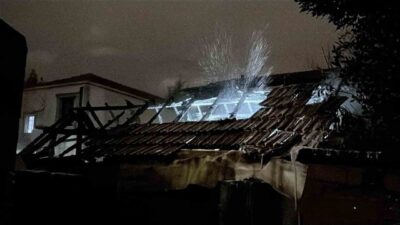 Adapazarı ilçesinde bulunan müstakil bir evde gece saatlerinde meydana gelen