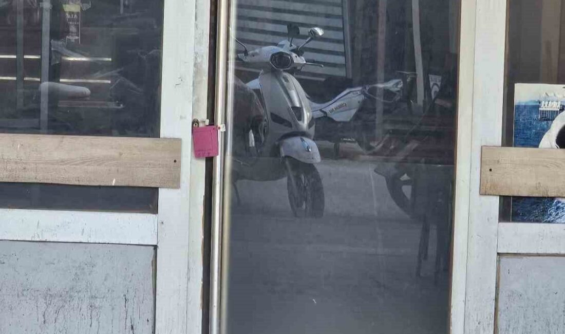 Çanakkale’nin Gelibolu ilçesinde bir kahvehanede gerçekleştirilen kumar operasyonunda işletme mühürlendi