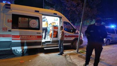 Kahramanmaraş’ta gençler arasında meydana gelen bıçaklı kavgada 3 kişi yaralandı.