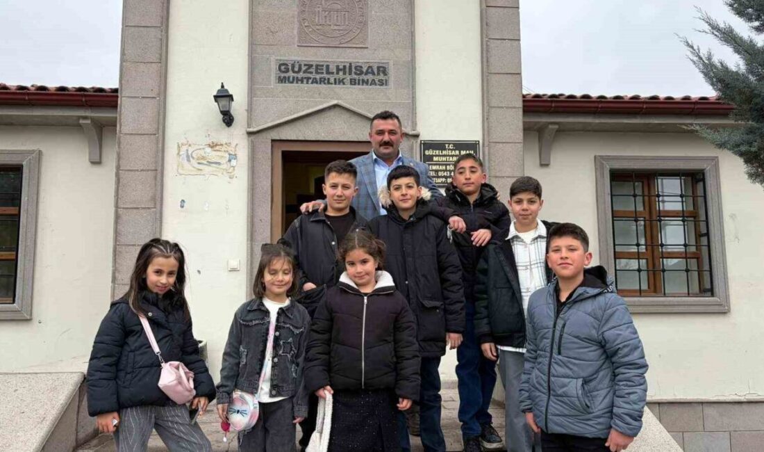 Akyurt ilçesine bağlı Güzelhisar Mahallesi’nde bayram havası, mahalle muhtarlığında düzenlenen
