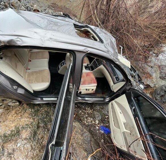 Hakkari İl Sağlık Müdürü Dr. Hamdullah Kara, Çukurca karayolunda geçirdiği