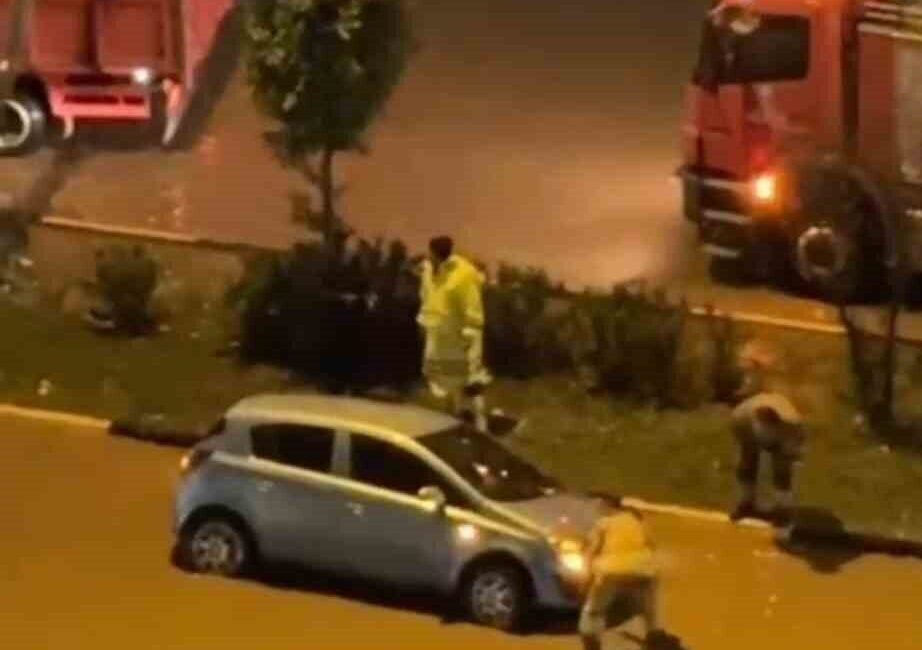 Hatay’ın İskenderun ve Payas ilçelerinde meydana gelen şiddetli yağışlar, yolları