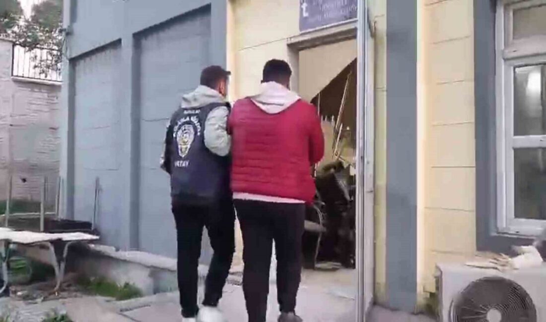 Hatay’ın Antakya, İskenderun ve Defne ilçelerinde aranan kişilere yönelik yapılan