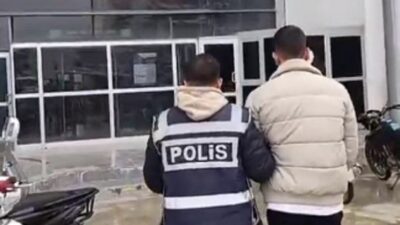 Hatay’ın Antakya ve Arsuz ilçelerinde aranan 3 şahıs, polisin yürüttüğü