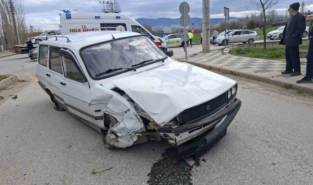 Kütahya’nın Hisarcık ilçesinde meydana gelen trafik kazasında 2 kişi yaralandı.