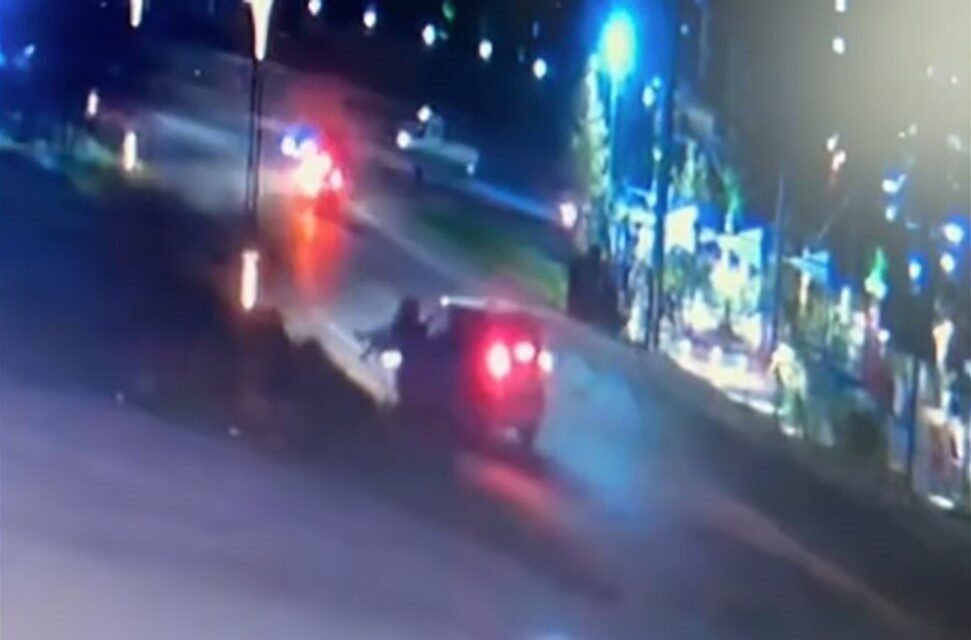 Menemen ilçesinde, bir kişinin eski eşini ve 9 yaşındaki oğlunu