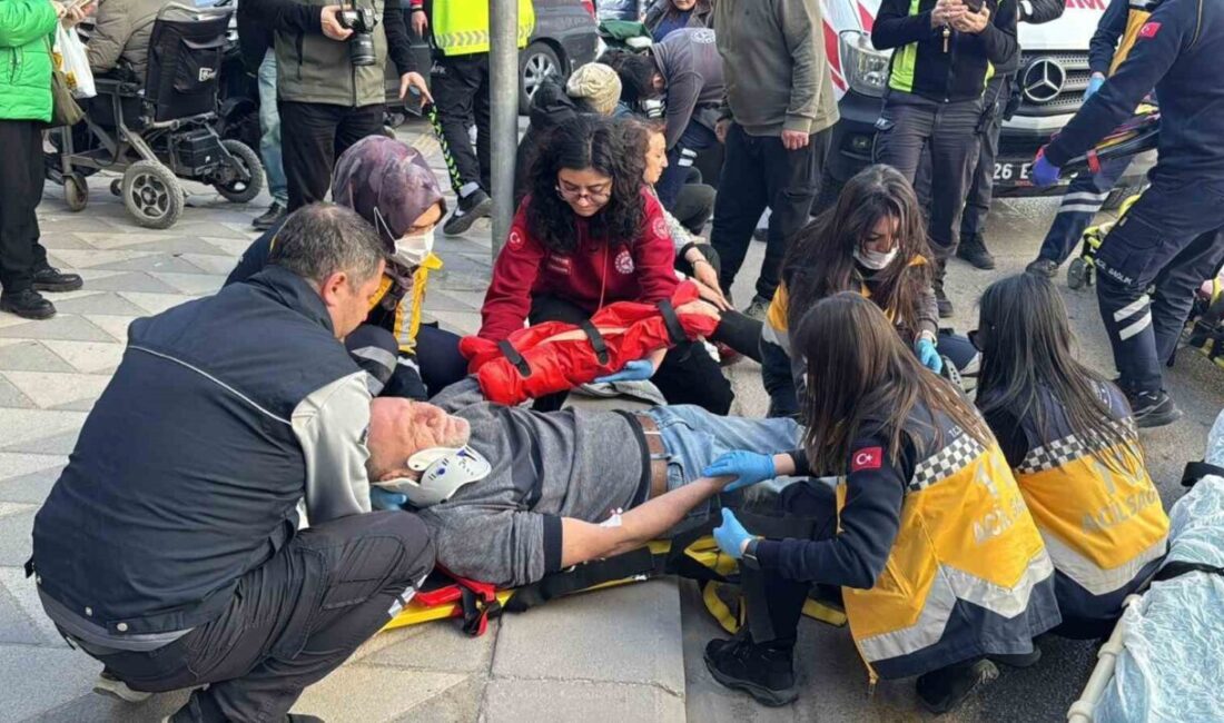 Eskişehir’de yaşanan trafik kazasında, çarpışan araçlardan biri kontrolden çıkarak kaldırımda