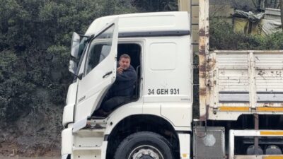 İstanbul’da etkili olan şiddetli yağışlar hayatı olumsuz etkiledi. Cendere Yolu’nda