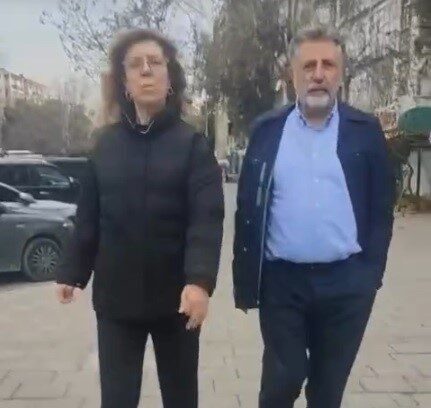 Eski Bayraklı Belediye Başkanı Serdar Sandal, İzmir sokaklarında bir protesto