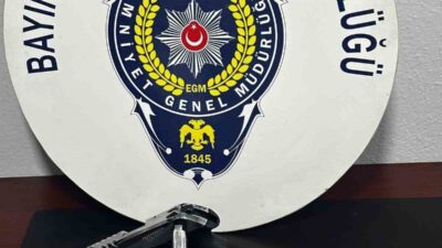 İzmir’in Bayındır ilçesinde bir iş yerine polis ekipleri tarafından düzenlenen