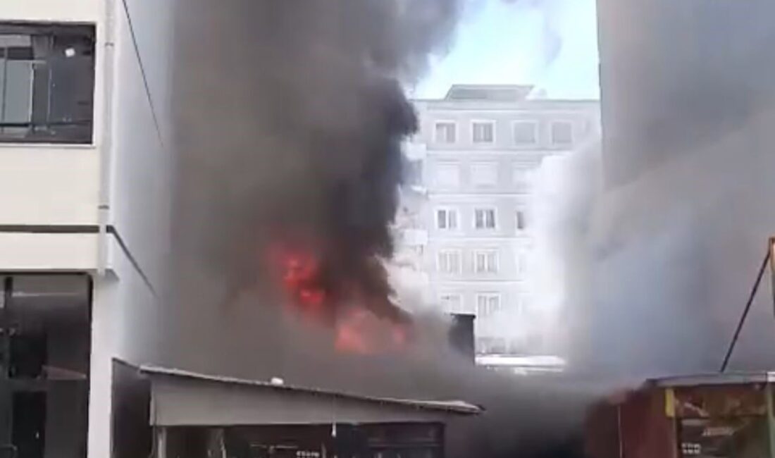 Pazarcık ilçesinde bulunan bir manavda çıkan yangın, ekiplerin hızlı müdahalesi