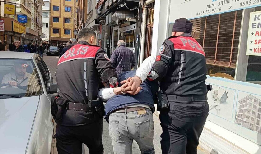 Kırşehir’de bir kahvehaneye silahla ateş ederek 2 kişiyi yaralayan şüpheli