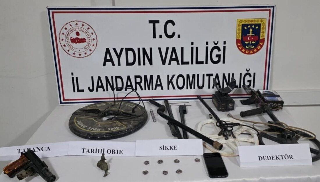 Aydın’ın Karacasu ilçesinde tarihi eser kaçakçılığı operasyonunda 7 adet gümüş