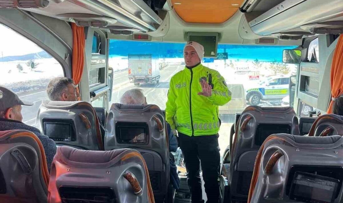Kars’ta, şehirlerarası yollarda olan vatandaşların emniyetli bir şekilde seyahat etmelerini