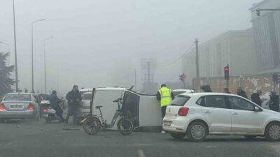 Düzce’de Karaca Kavşağı’nda meydana gelen trafik kazasında 4 kişi yaralandı.