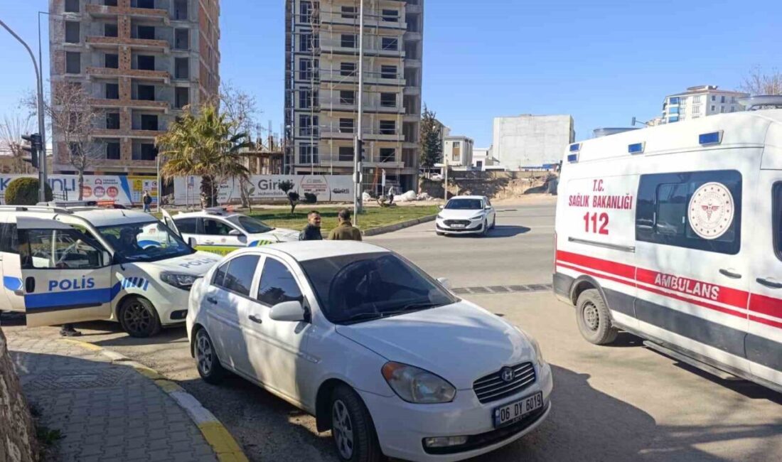 Adıyaman’da meydana gelen trafik kazasında iki otomobil çarpıştı ve 2