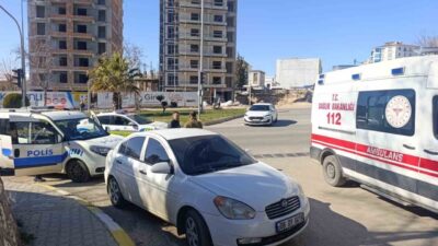 Adıyaman’da meydana gelen trafik kazasında iki otomobil çarpıştı ve 2