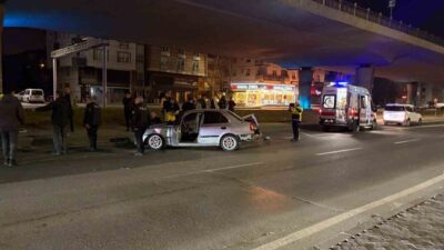 Kocasinan ilçesinin Barbaros Mahallesi’nde meydana gelen trafik kazasında, otomobil ile
