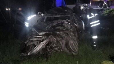 Kırkhan ilçesinde, gece saatlerinde meydana gelen trafik kazasında, sürücüsünün direksiyon