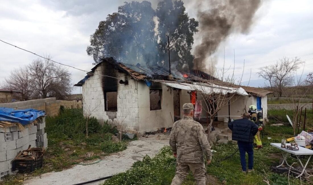 Kırıkhan ilçesine bağlı Çamsarı Mahallesi’nde yer alan bir müstakil ev,