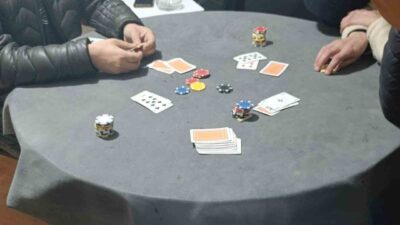 Kırıkkale’de kumar oynandığı tespit edilen bir derneğe yönelik düzenlenen polis