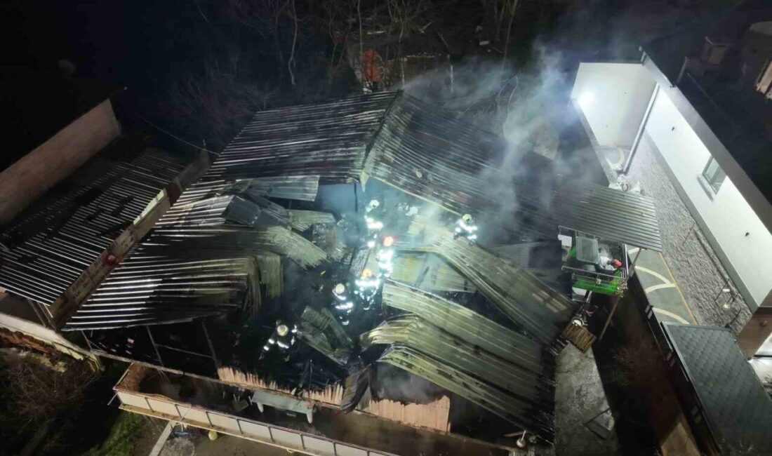 Kocaeli’nin Başiskele ilçesindeki bir evde çıkan yangın, itfaiye ekipleri tarafından