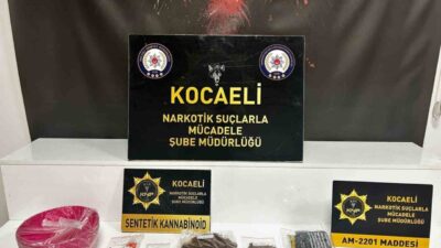 Kocaeli ilinde polis ekipleri tarafından gerçekleştirilen operasyonda 4,920 adet uyuşturucu