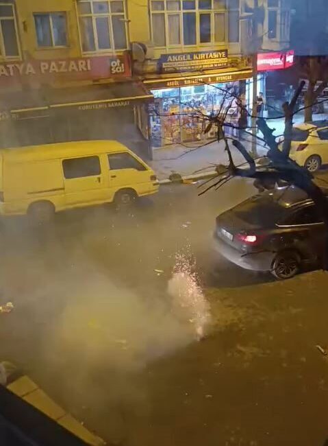 İstanbul’un Küçükçekmece ilçesinde dün akşam meydana gelen bir olayda, havai