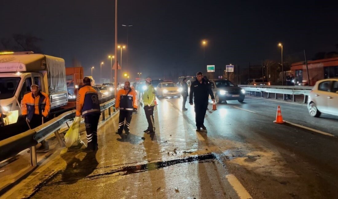 İstanbul Küçükçekmece ilçesinde meydana gelen zincirleme kazada bir kişi yaralandı.